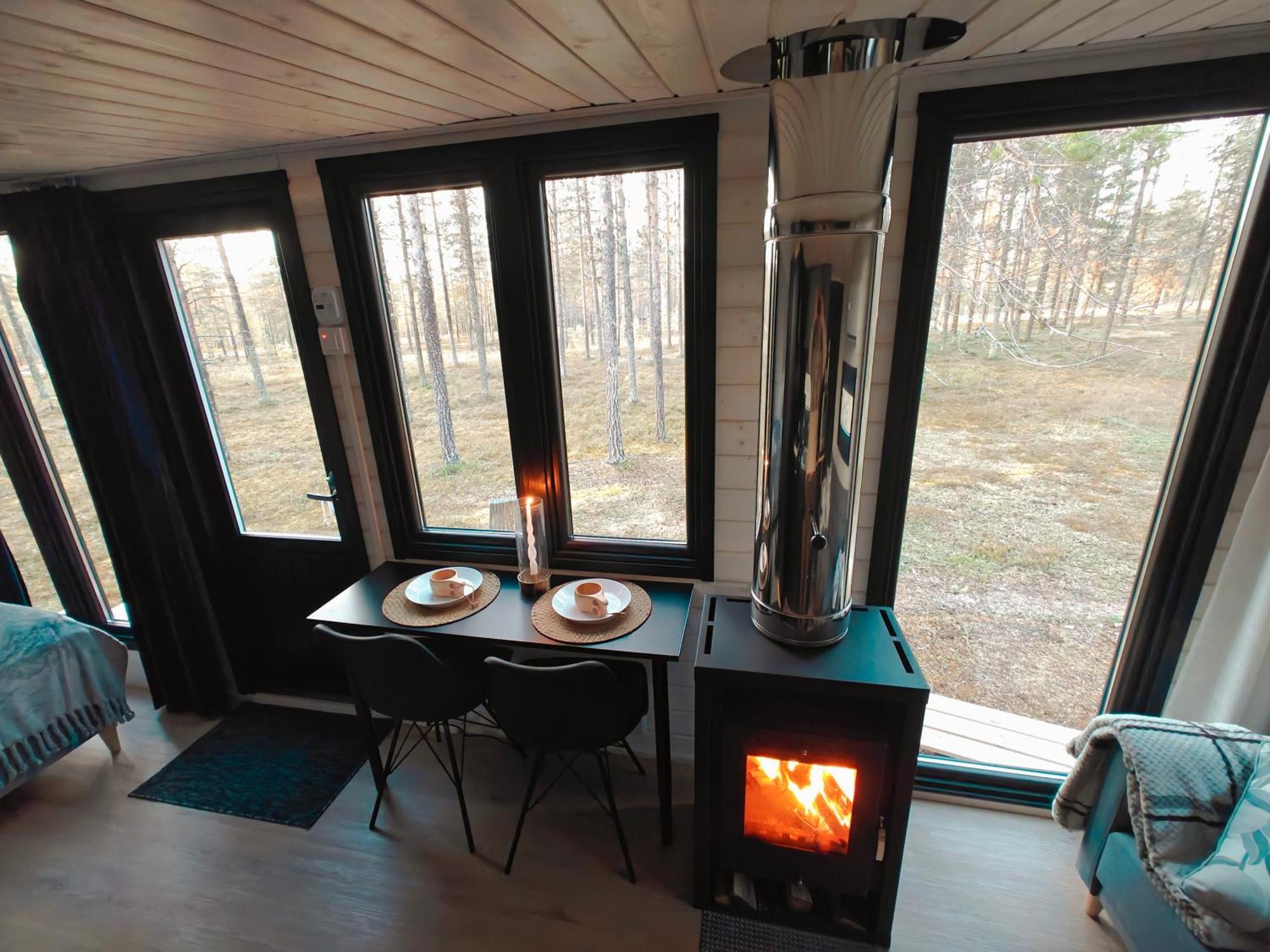 Lapland Riverside, Landscape Cabin, Kuukkeli 6, Yllaes, Tiny Home With Sauna, Fireplace, Terrace, Bbq, Wifi, Ski, Fishing, Pets Ok Äkäslompolo المظهر الخارجي الصورة